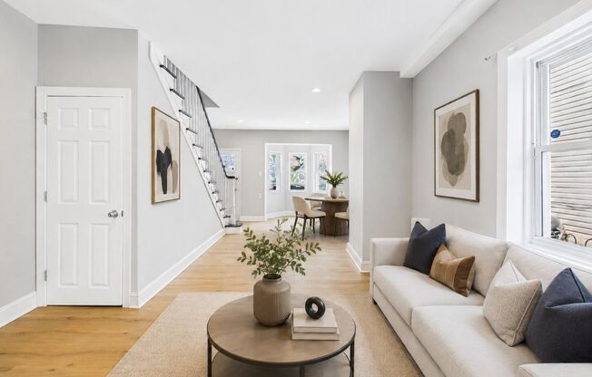 3 bed, 1.5 bath house with large yard