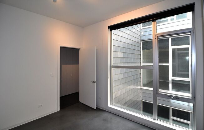 3 beds, 2 baths, 1,300 sqft, $3,995, Unit 408