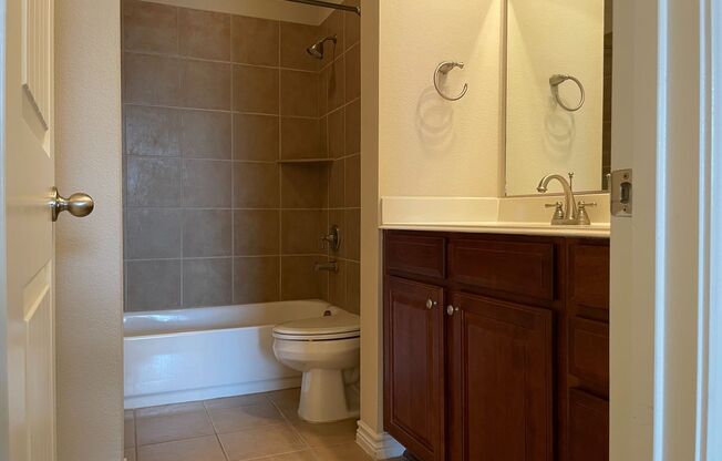 2 beds, 2 baths, 1,250 sqft, $1,699, Unit 1320