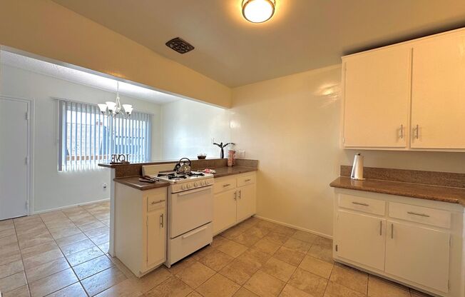 2 beds, 1 bath, $2,195, Unit Unit 1