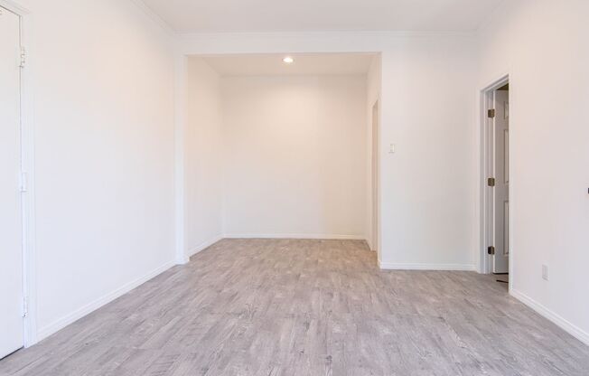 Studio, 1 bath, 500 sqft, $1,395, Unit 211