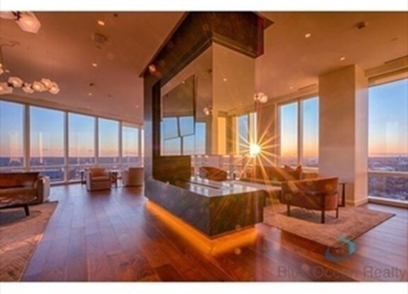 1 bed, 1 bath, 762 sqft, $4,300, Unit 24D