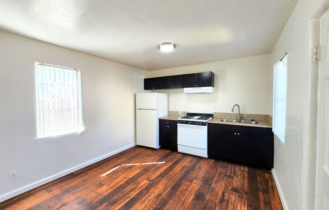 2313-19 E Beyer Blvd