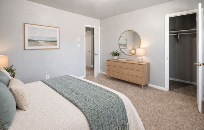 2 beds, 1.5 baths, 900 sqft, $1,200, Unit 3807-3