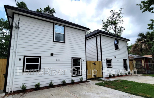 8120 LAURA KOPPE RD