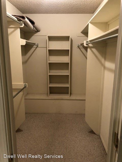 1037 E 57th Pl Unit #1