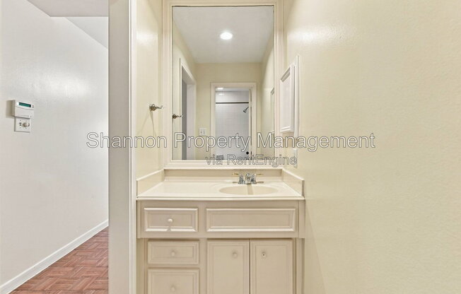 2 beds, 1.5 baths, 1,230 sqft, $2,075