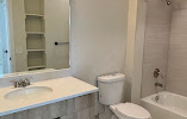 1 bed, 1 bath, 586 sqft, $1,599, Unit 820 #303