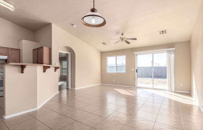 Move-In Ready 3-Bedroom Home in Buckeye – Great Location!