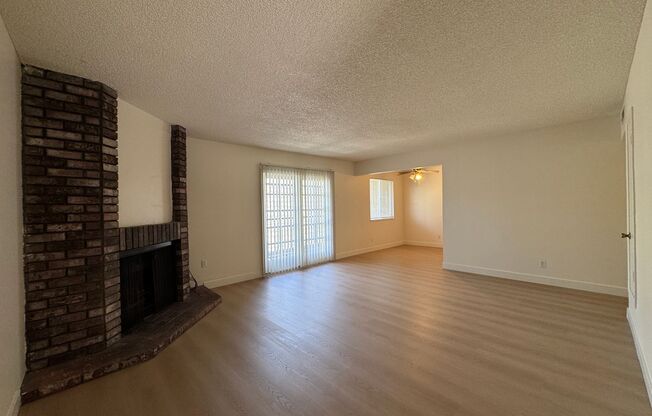 541 - 551 Morse Ave - Laurelwood