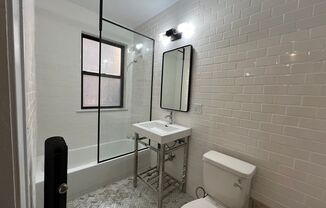 2 beds, 1 bath, 805 sqft, $2,495, Unit 2121-21-3J