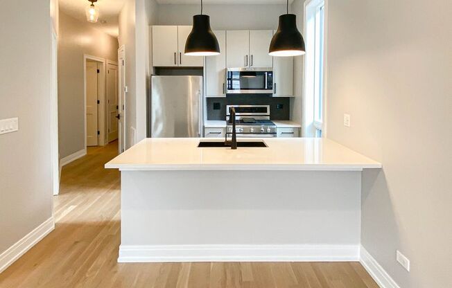 2 beds, 1 bath, 679 sqft, $3,575, Unit 1050-201