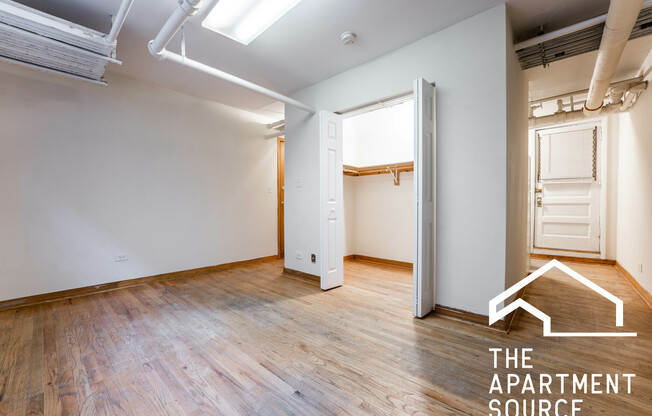 2890 N Clark St, Chicago IL 1
