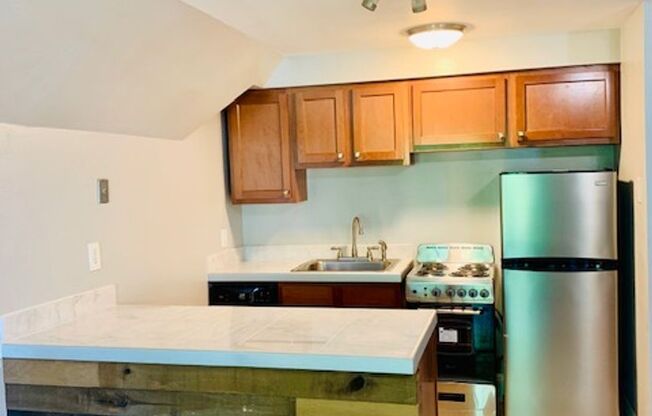 211 S Saint Clair