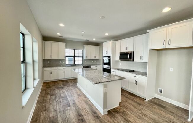 Winter Springs - 4 Bedroom, 3.5 Bathroom – $2,995.00