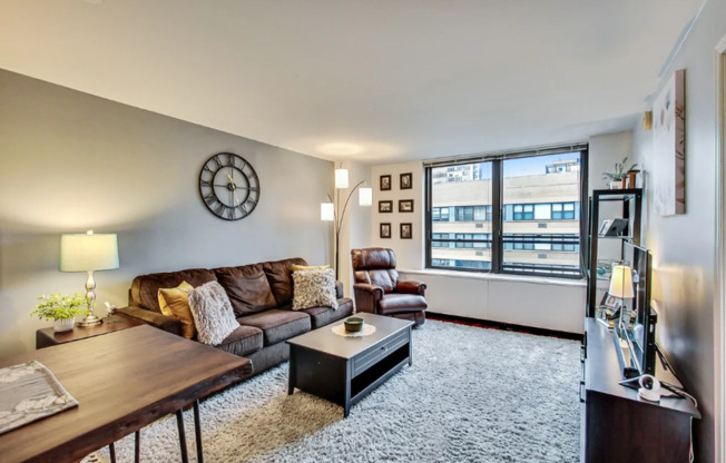 Goldcoast 1b1b Apartment Available