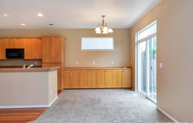 Amazing 3 BD* 2.5 BA* Single Family Home With An Open Loft! *Free High Speed Internet* *Spectacular Location!*