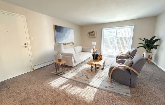 2 beds, 2 baths, 1,000 sqft, $1,589, Unit I002