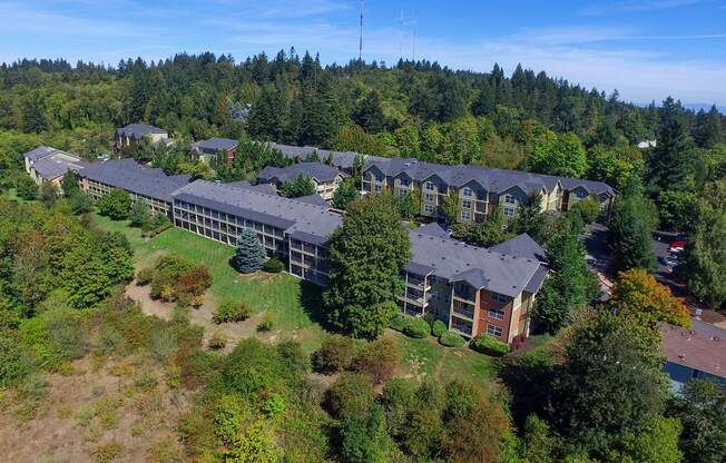 Luxury Studio Apartments in Portland, Commons at Sylvan Highlands
