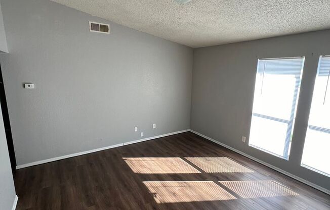 1 bed, 1 bath, 530 sqft, $595, Unit 312