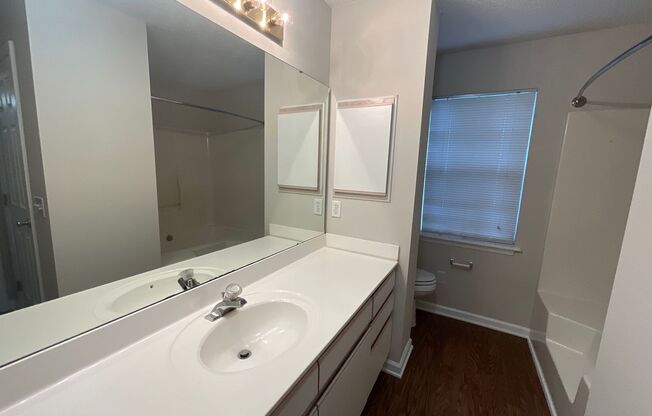 1 bed, 1 bath, 871 sqft, $1,150, Unit 2744-8