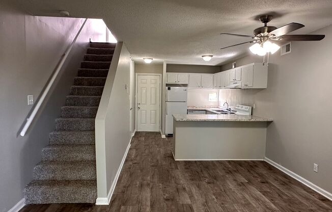 1 bed, 1 bath, 790 sqft, $1,195, Unit 148H