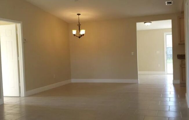 4 bedroom 2.5 bath for rent