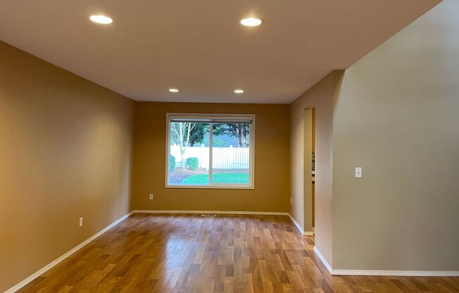 ⭐ Beautifully Updated Home in a Peaceful, Highly Desirable Fisher’s Landing Community ⭐