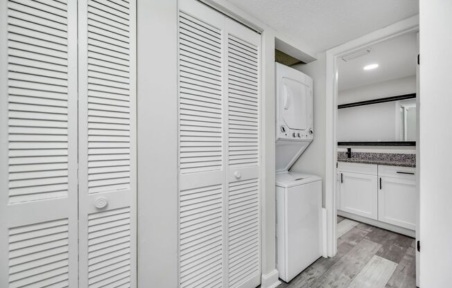 1 bed, 1 bath, 550 sqft, $1,168, Unit 01 - 4125-21