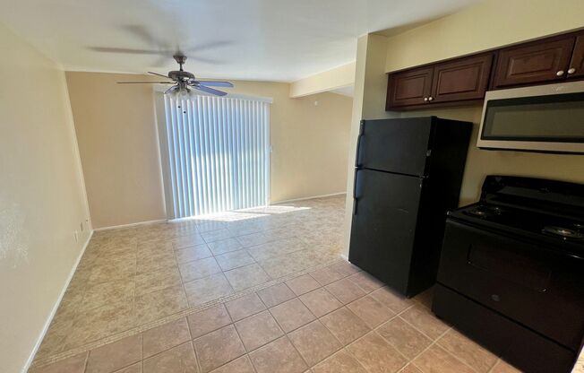 3 beds, 2 baths, $1,400