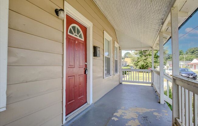 Versatile 3-Bedroom Home with Large Backyard and Modern Amenities in Highland Springs