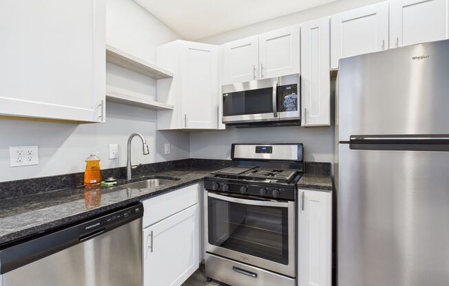 FULLY REMODELED 2 STORY TOWNHOME IN UNIVERSITY CITY