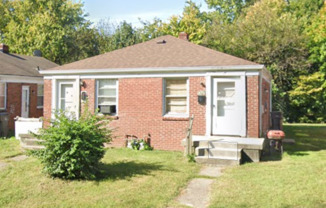 1 bed, 1 bath, 600 sqft, $750, Unit 1326 Medford Ave