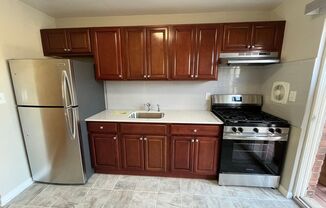 303 PLAINFIELD AVENUE LLC -Fox & Foxx GARDENS at Edison