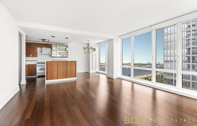 60 Riverside Blvd