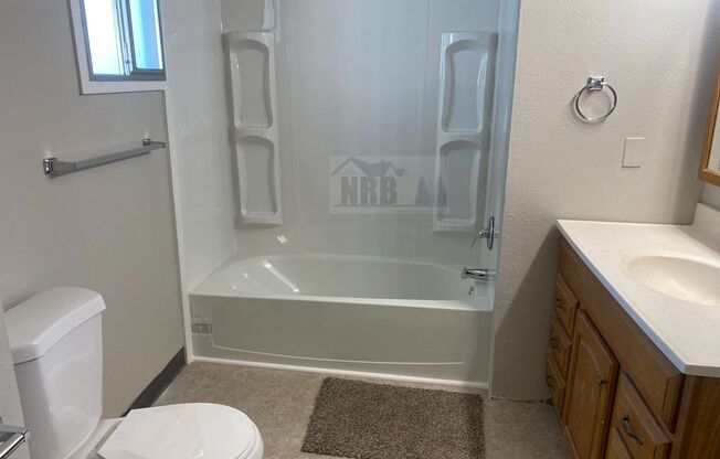 2 beds, 1 bath, $2,195