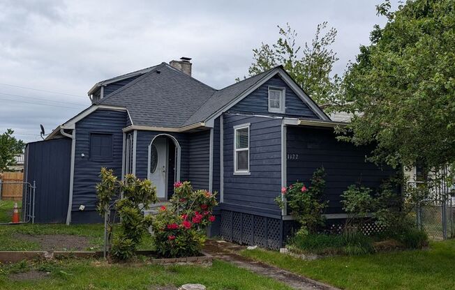 Large Bremerton Original for Rent! Over 2300 Sq Feet of Space, Pets Okay - Available Now!