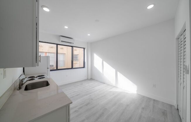 Studio $1,400/mo & 1/1 $1,600/mo, newly renovated in Miami! / Estudio $1,400/mes y 1/1 $1,600/mes, remodelados en Miami.