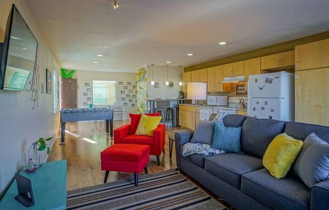 2 beds, 2 baths, 1,200 sqft, $1,995, Unit B18
