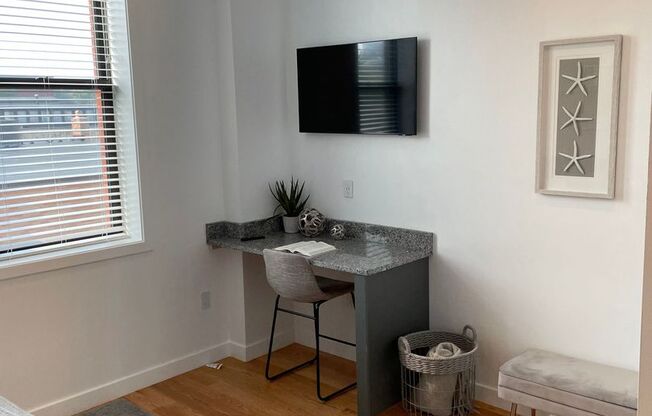 LYNN / BOSTON NEW CONSTRUCTION! BRAND NEW LUXURY STUDIO UNIT WITH ELEVATOR AND CITY VIEWS!