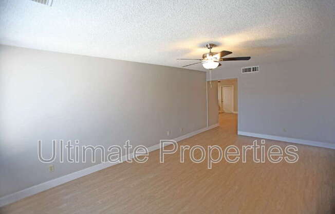 10825 N 45 LN