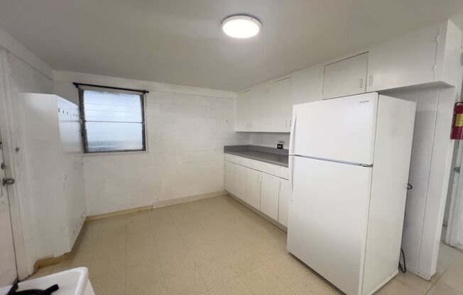 2 beds, 1 bath, $1,700, Unit 1