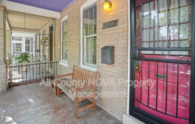 1612 POTOMAC AVE SE