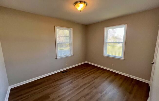 3 beds, 1 bath, $1,550