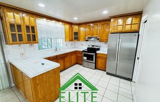 3 beds, 2 baths, $2,695