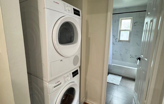 1 bed, 1 bath, 575 sqft, $2,345