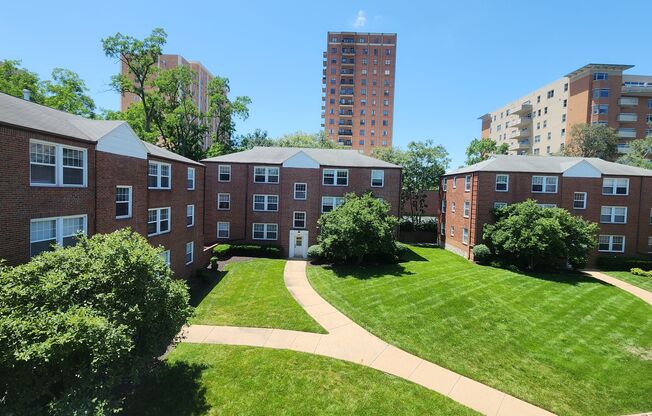 803 - 813 Westwood Drive