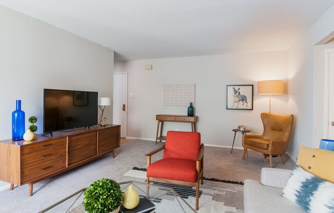 2 beds, 2 baths, 968 sqft, $2,225, Unit 130