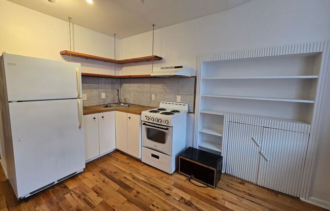 3024 Richmond St.
