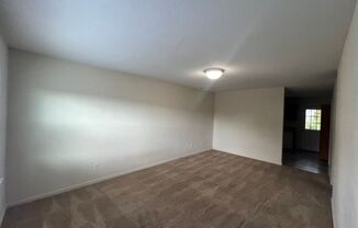 2 beds, 1 bath, $895